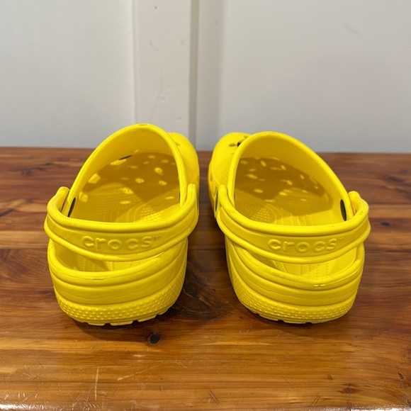 Crocs Classic Bright Yellow Clogs I Love Tacos Jibbitz - Picture 3 of 9